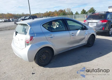 2013 Toyota Prius C Two z USA, uszkodzony, nr VIN JTDKDTB34D1531921